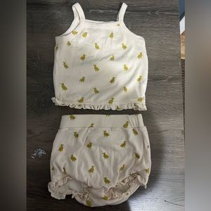 Kate Quinn little ducks set